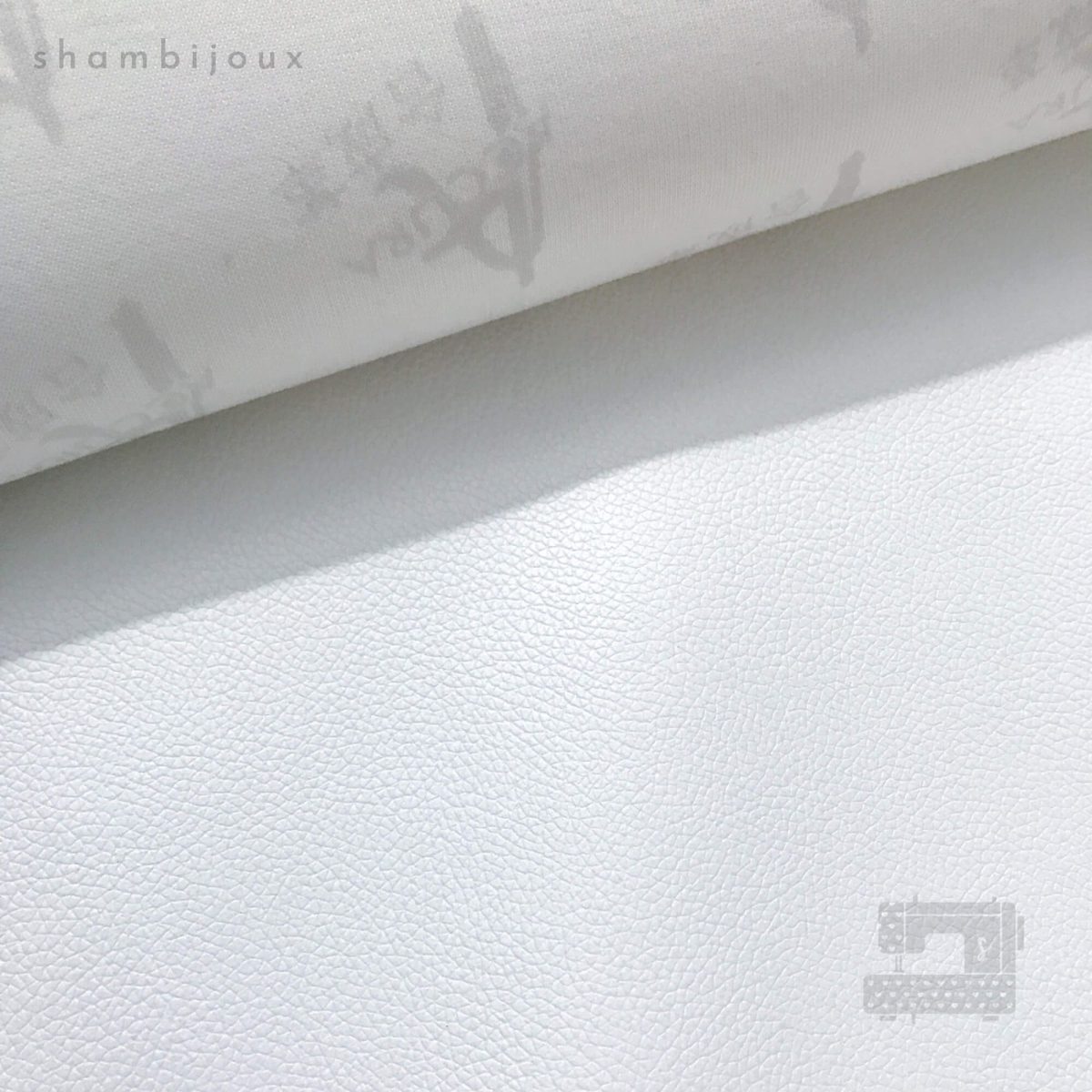 PVC Leather Super White ACC8001 wm